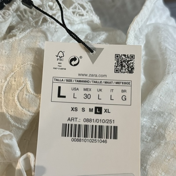 🦋 Bloggers Favorite 🦋 NWT Zara Embroidered Top Size L - Picture 16 of 16